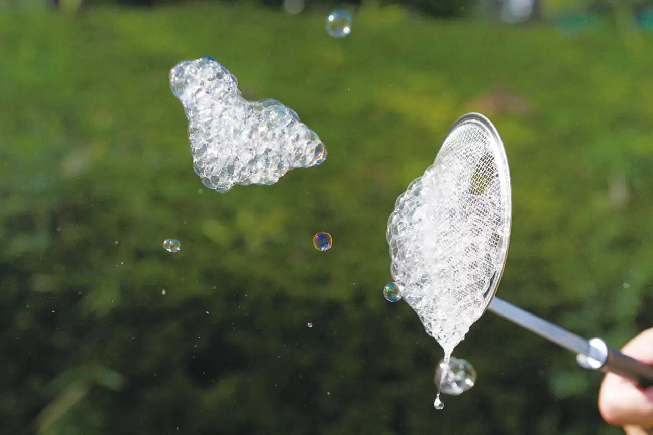 にじ色シャボン玉｜実験｜自由研究プロジェクト｜学研×朝日新聞キッズ