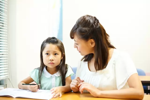 自分のことは自分で解決する～考える力をやしなう声かけ～／くやまない、悩まない、自分を責めない――心がラクになるアドラー流子育て【第6回】