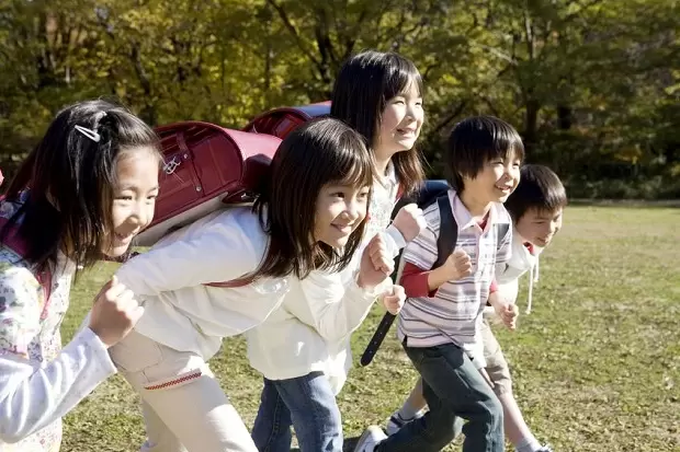 子どもの友だちづきあいにどうかかわる？／子どもが伸びる家庭の10の習慣【第8回】