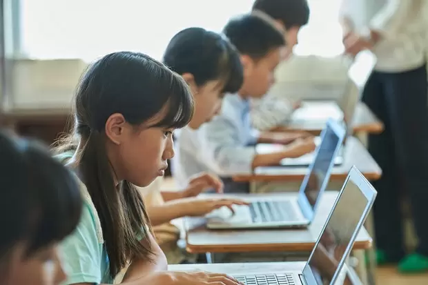情報活用の得意と苦手／データで読み解く、子どもとスマホ【第50回】