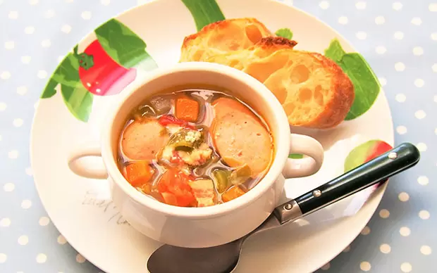 旬を味わう「春野菜とフランクフルトのミネストローネ」／元気な子どもが育つ毎日のごはん【第40回】