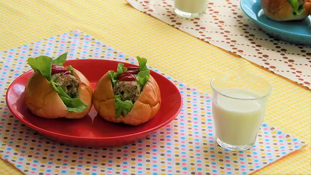 子どもといっしょに「レンジdeソーセージ」を手作り！／元気な子どもが育つ毎日のごはん【第43回】