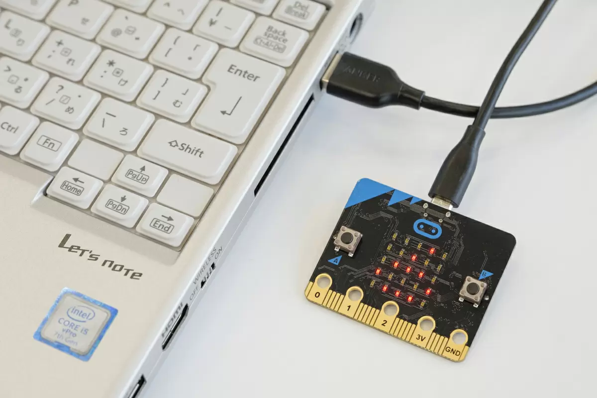 micro：bit（マイクロビット）でプログラミングを楽しもう！ | 身近なふしぎ | なんでも調べ隊 | 科学 | キッズネット