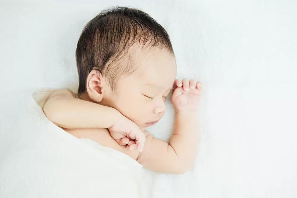 睡眠中の赤ちゃん