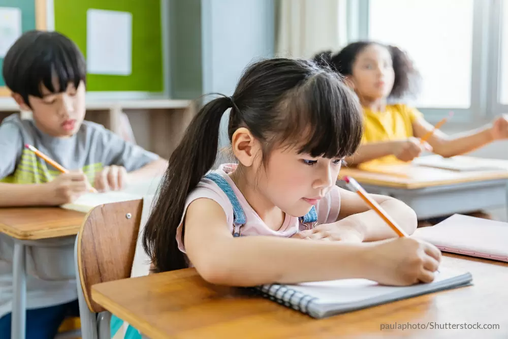 えんぴつの持ち方で学習意欲が変わる!?運筆力の伸ばし方【専門家が解説】