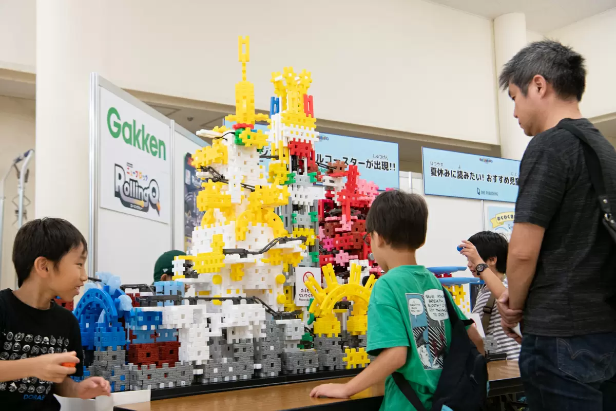 【ニューブロック ローリングQ】子どもたちを釘付け！巨大ジオラマボールコースター体験【自由研究EXPO2023レポート】