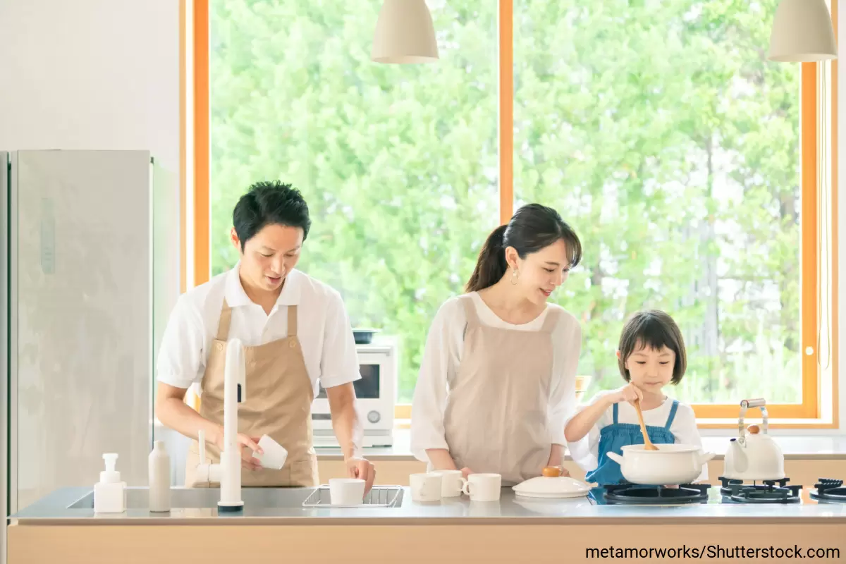 料理には学びのチャンスがたくさん！ 子どもには積極的にお手伝いを頼んで【コソダテのヒント】