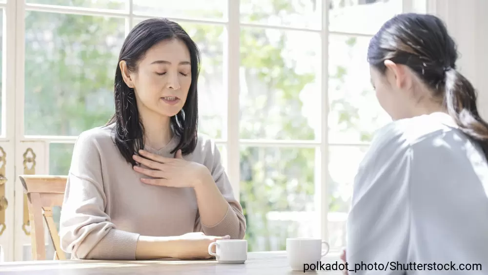 実母からの子育てアドバイスがしんどいあなたへ。自分の軸を忘れずラクに過ごして【コソダテのヒント】