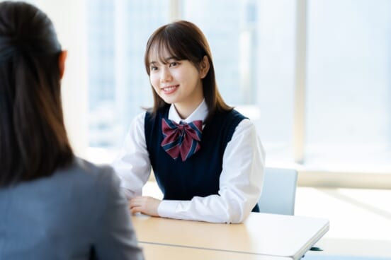 進路相談 女子中学生
