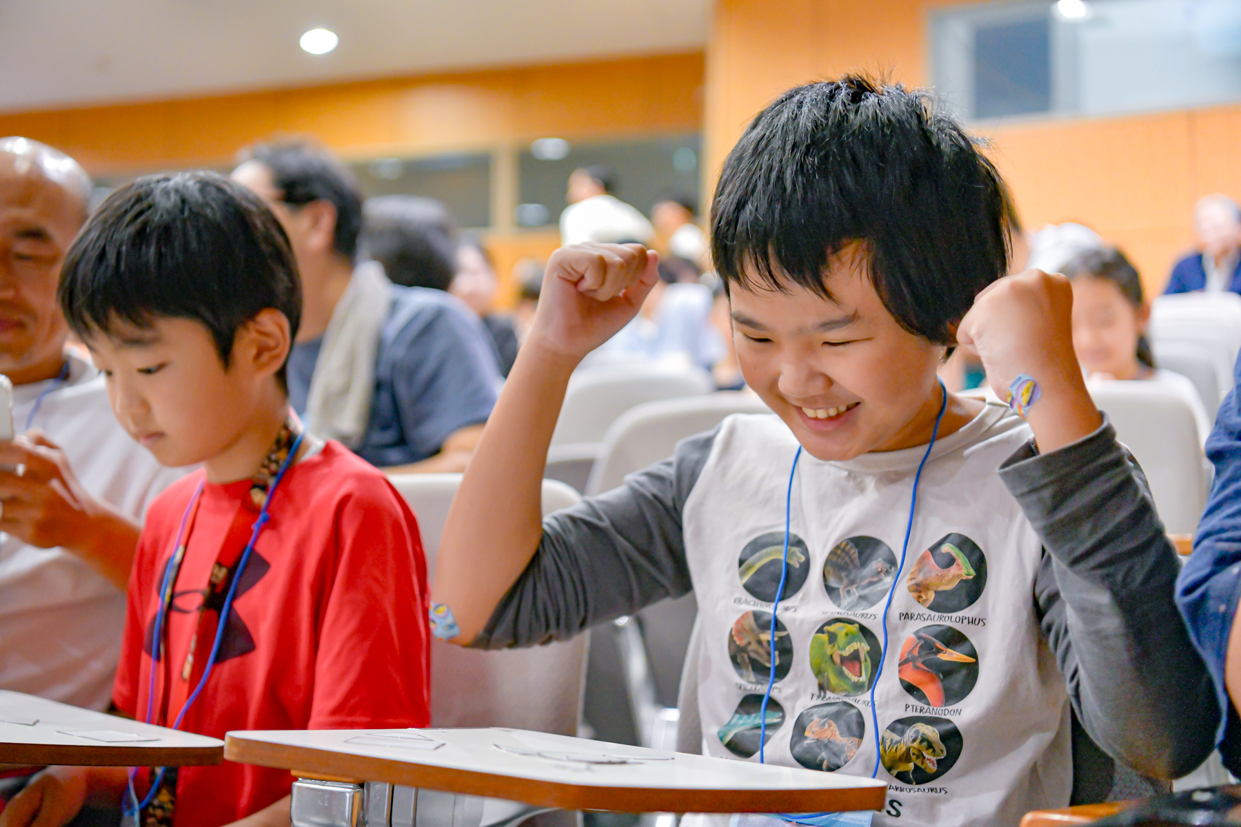 パズルを完成させて喜ぶ探Qキッズ