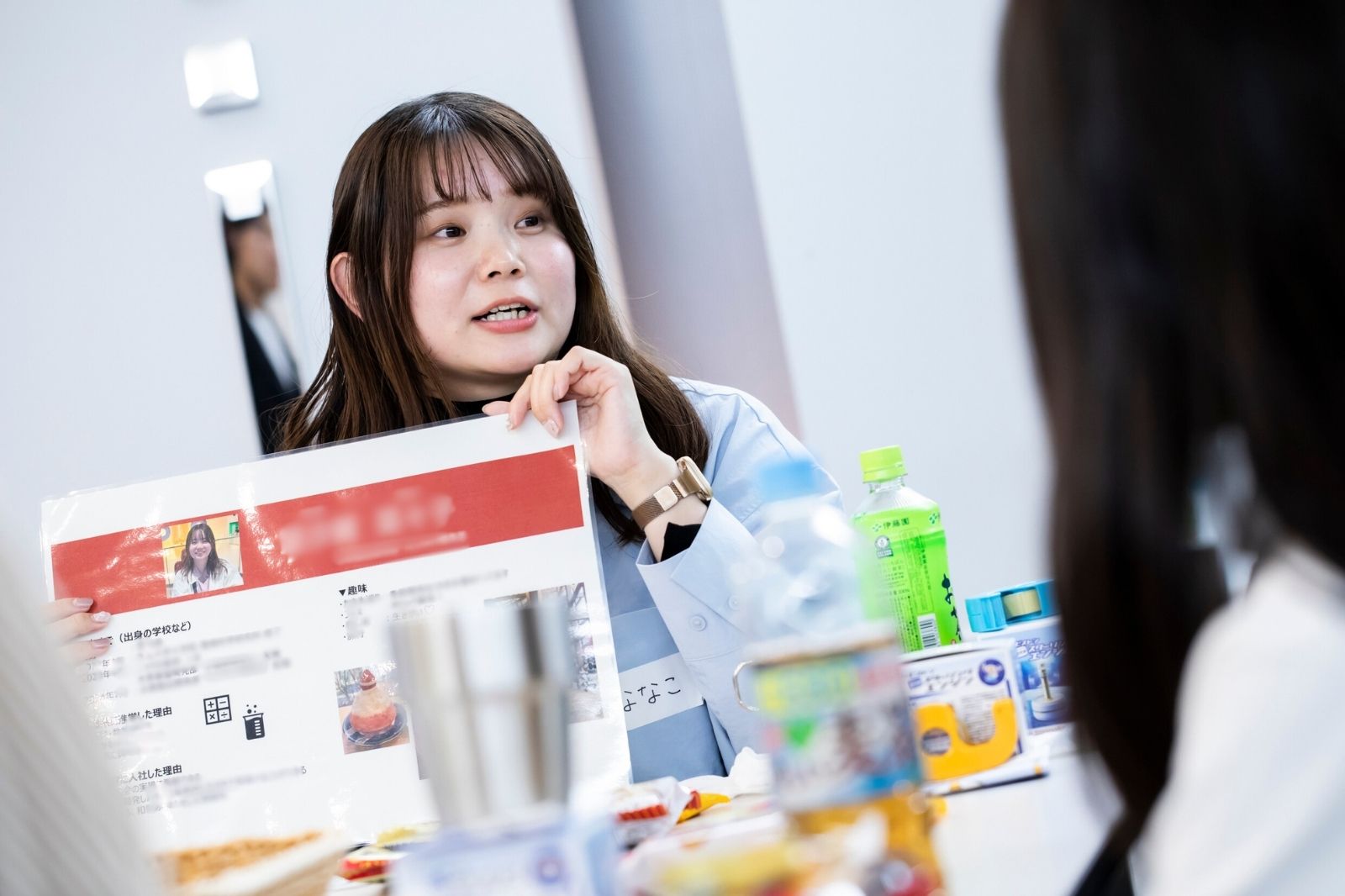 女性エンジニアと中学生のグループトーク