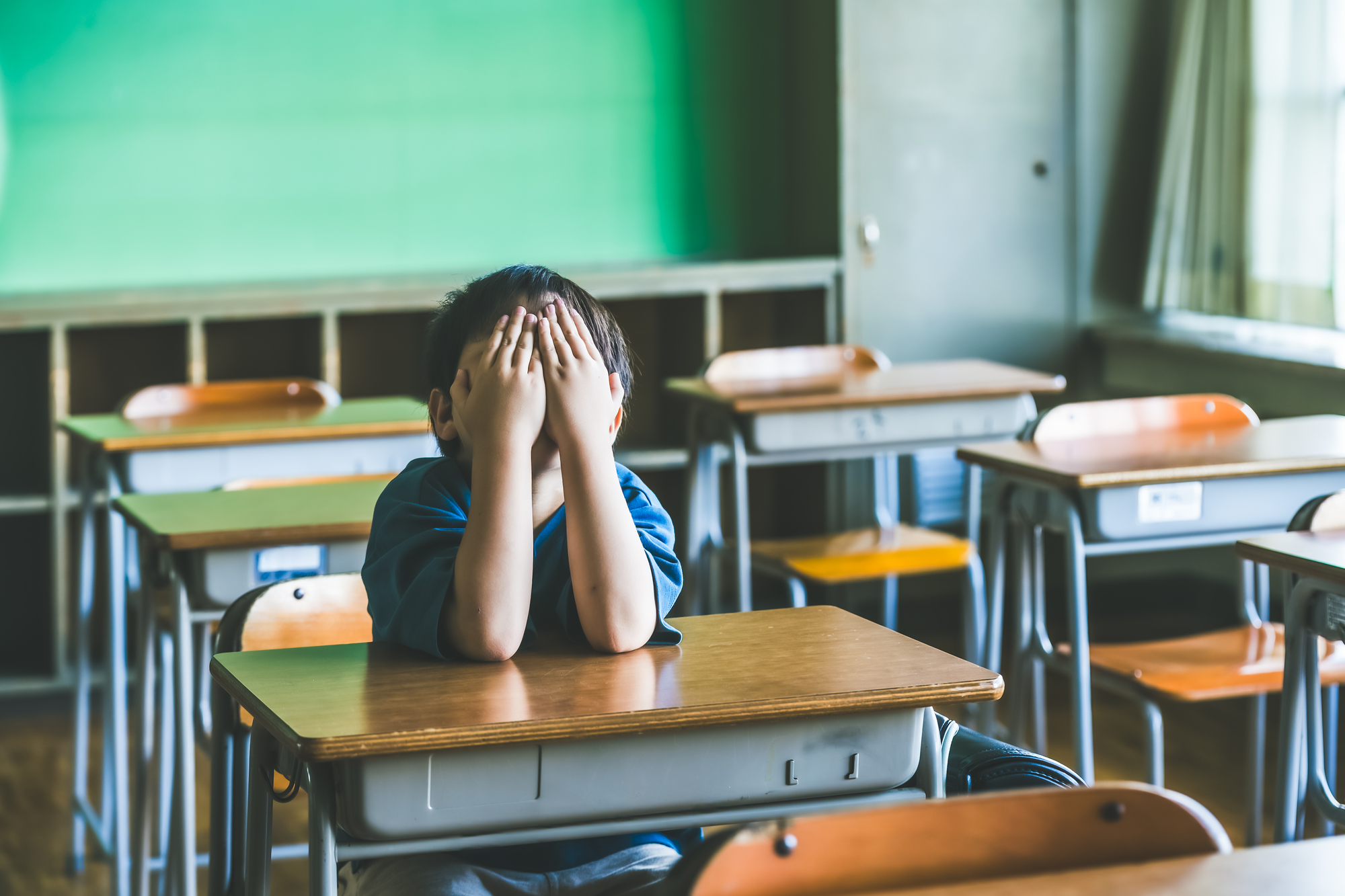 落ち込む子ども