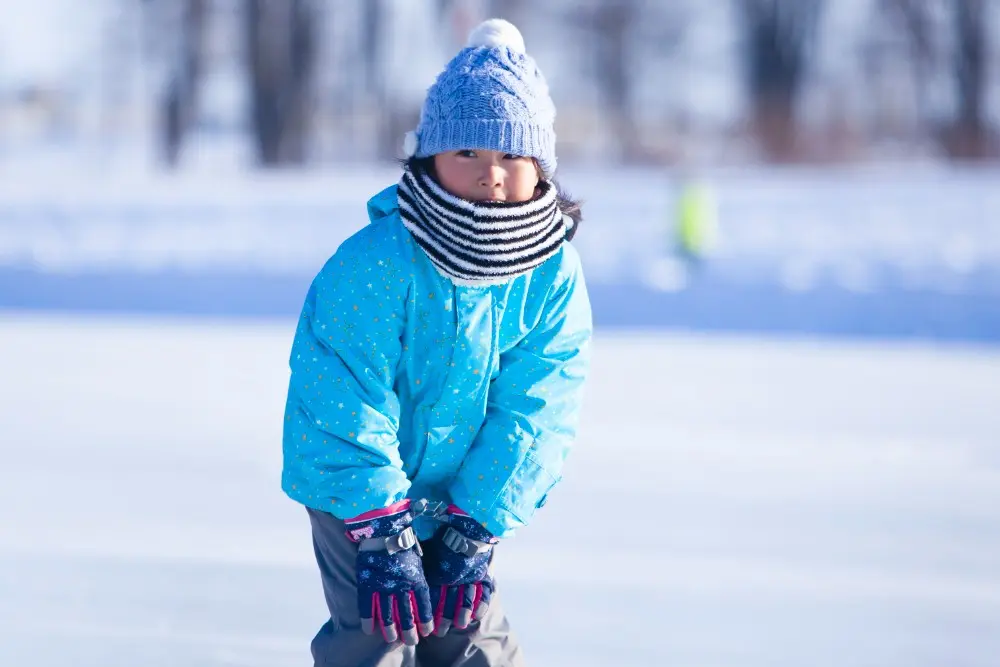 【2025年最新】小学校・中学校の冬休みはいつからいつまで？都道府県別「冬季休暇一覧」