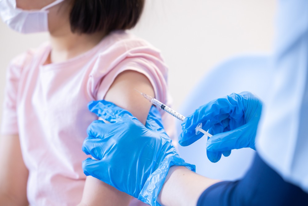 現役医師に聞いた「インフルエンザワクチン」3つのポイントー接種のタイミングや効果、注意点、感染時の異常行動の対策などー