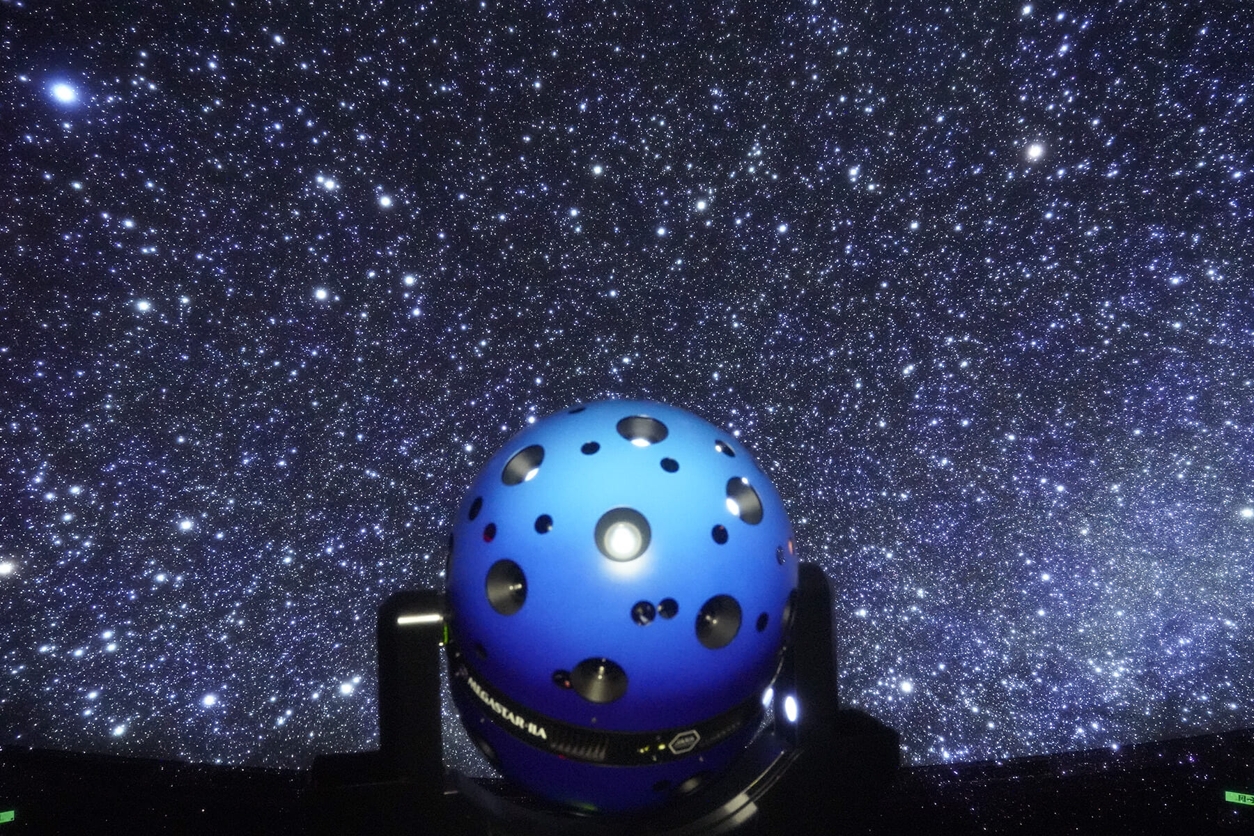 はまぎんこども宇宙科学館のMEGASTARIIAと星空