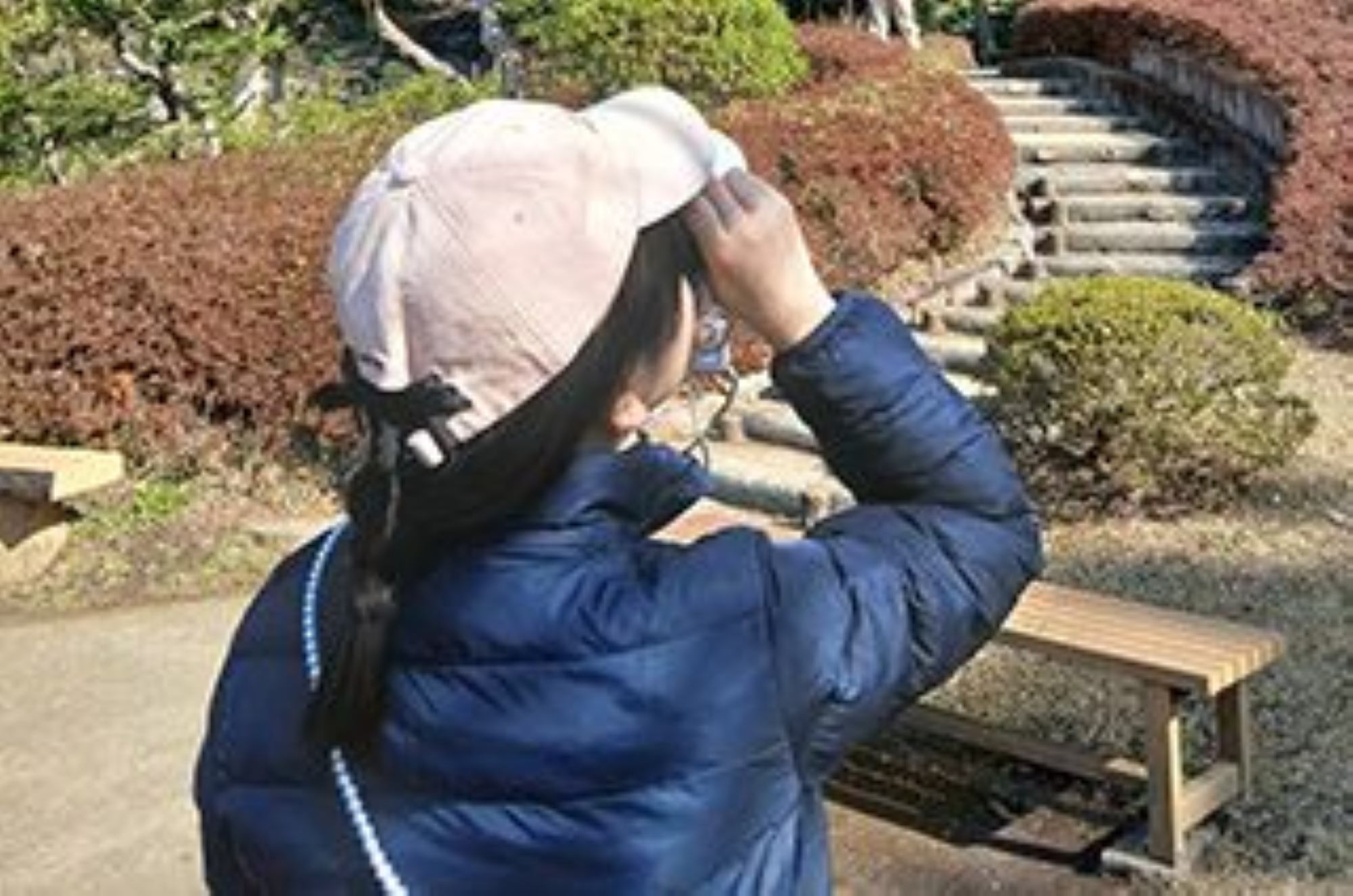 バードウォッチング中のYさん