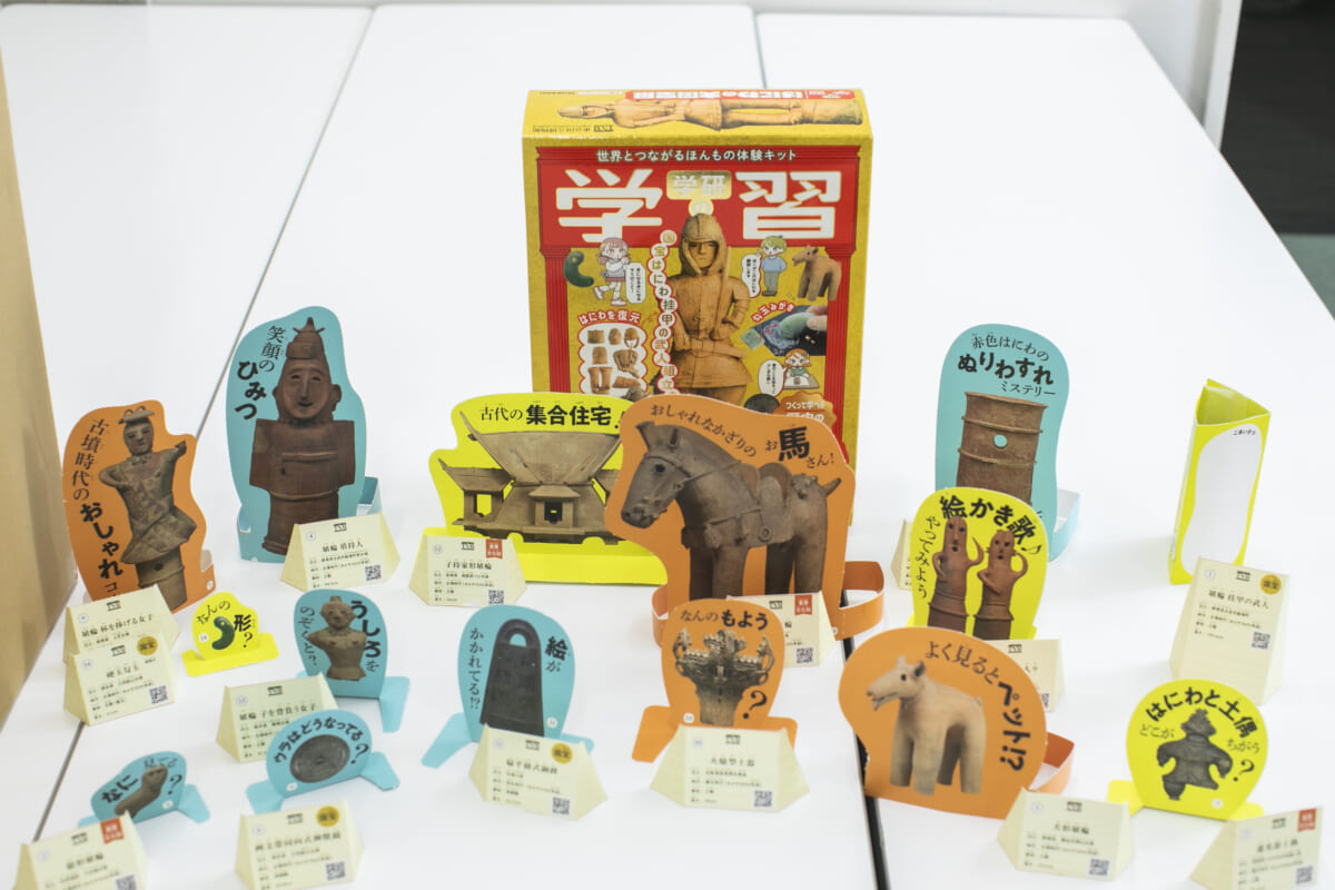 ずらっと並んだ『学研の学習 はにわの大国宝展』付属キットの立体工作