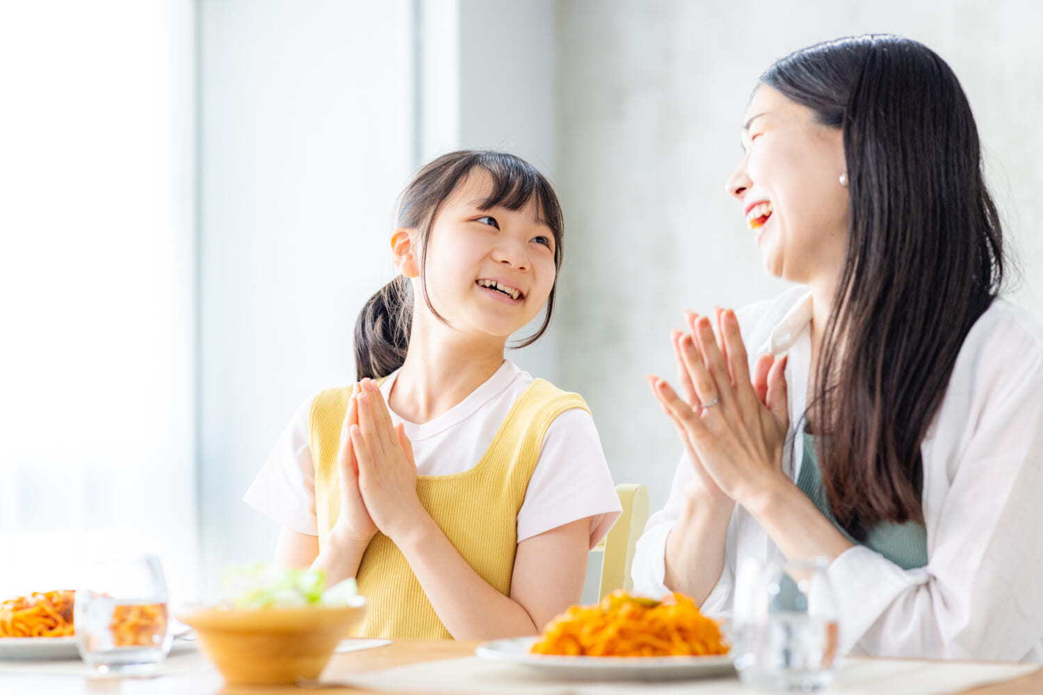 【小学校高学年・中学生向け】反抗期の会話は食卓から変わる?自立を促す『食選力』の身につけ方